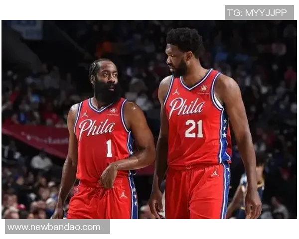 哈登上半场表现抢眼第二节独取14分助球队逆转局势