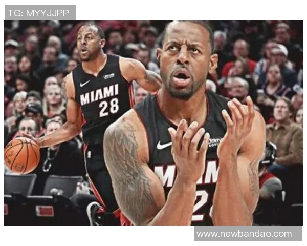 巴特勒盛赞库里：将球交给他后果然奇迹频现